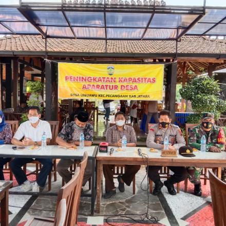 PENINGKATAN KAPASITAS APARATUR DESA LEBUAWU